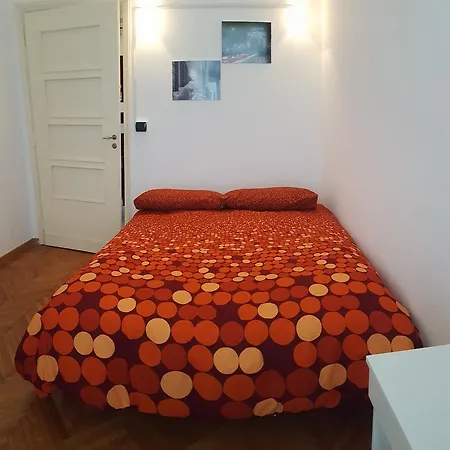 Apartment Born In La Mole Turin